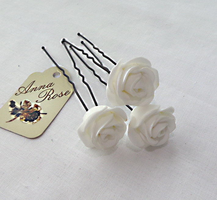 Шпильки для волос с цветами ручной работы из фоамирана "Розочки Белые" – купить-в интернет-магазине-annarose.com.ua